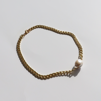 The Golden Summer Pearl Necklace