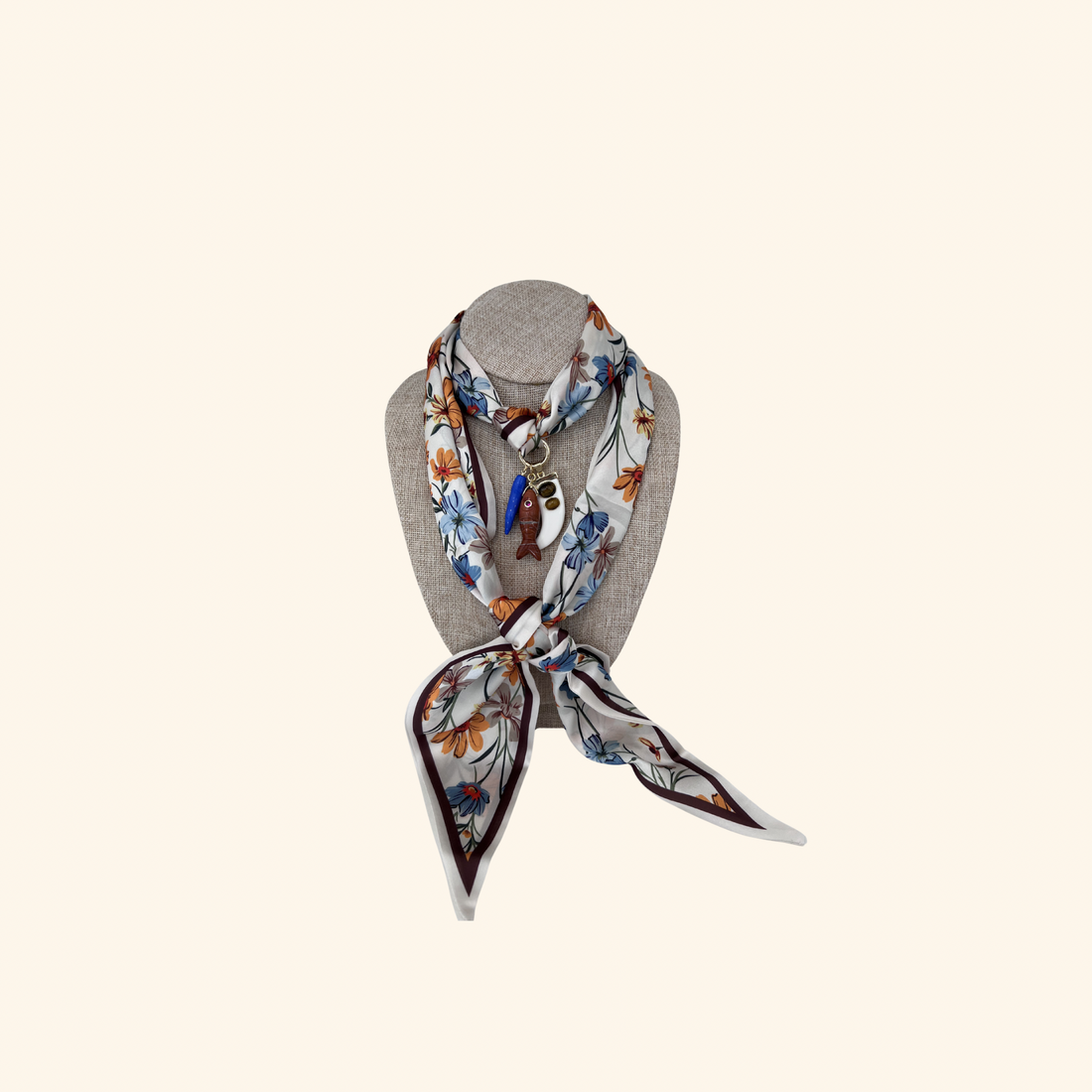 Poisson et Poivre Scarf Necklace