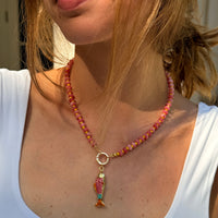 Poisson Rose et Jaune Beaded Necklace