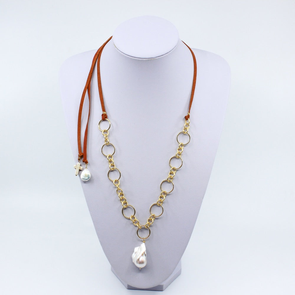 Baroque Pearl Convertible Necklace I MCHARMS Gold plated links with baroque pearl and leather strap closure. 16- 46 inches in length. Gold Necklace. Leather Necklace. Necklaces. Baroque Pearl Necklace. Handmade Jewelry. Miami Jewelry. Affordable Sustainable Jewelry. Affordable Prices. Jewellery. Jewelry stores. Shop Jewelry. MCHARMS. Charms. Handcrafted Jewelry. Jewelers. Miami based Jewelry. Miami-Based Jewelry. Customized Jewelry. Jewelry stores near me. Mcharms.